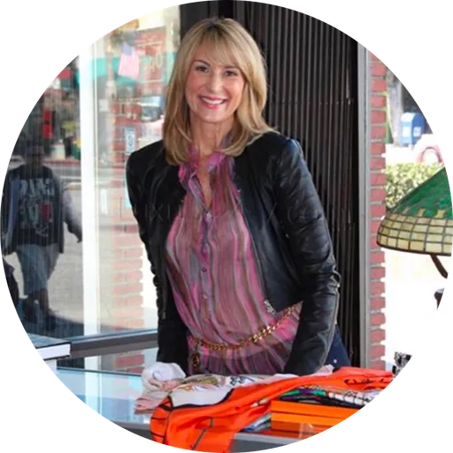 Shelley, founder of Luxury 24/7